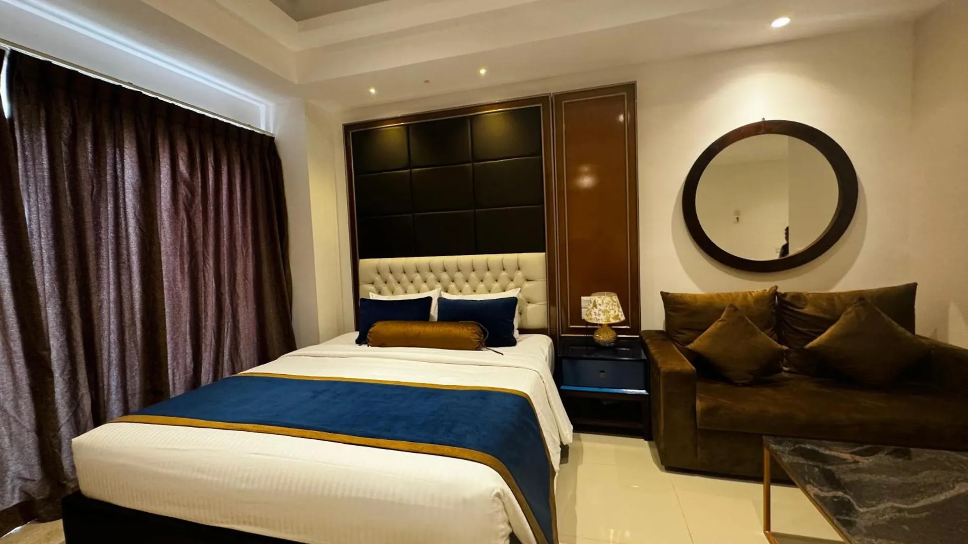 Ocean Breeze Negombo Apartment